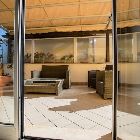 Ferienwohnung Terrazza Di Pinerolo Exterior foto