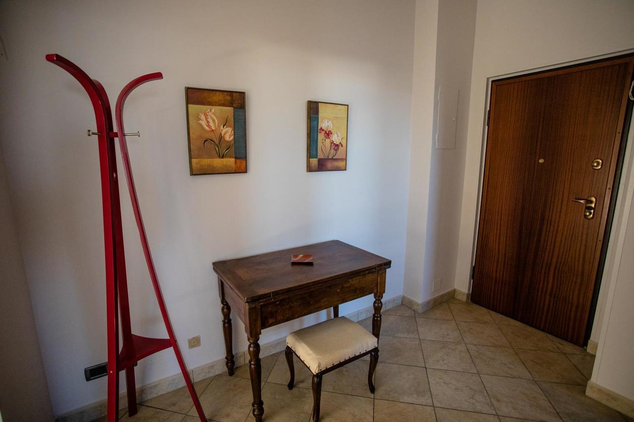 Ferienwohnung Terrazza Di Pinerolo Exterior foto