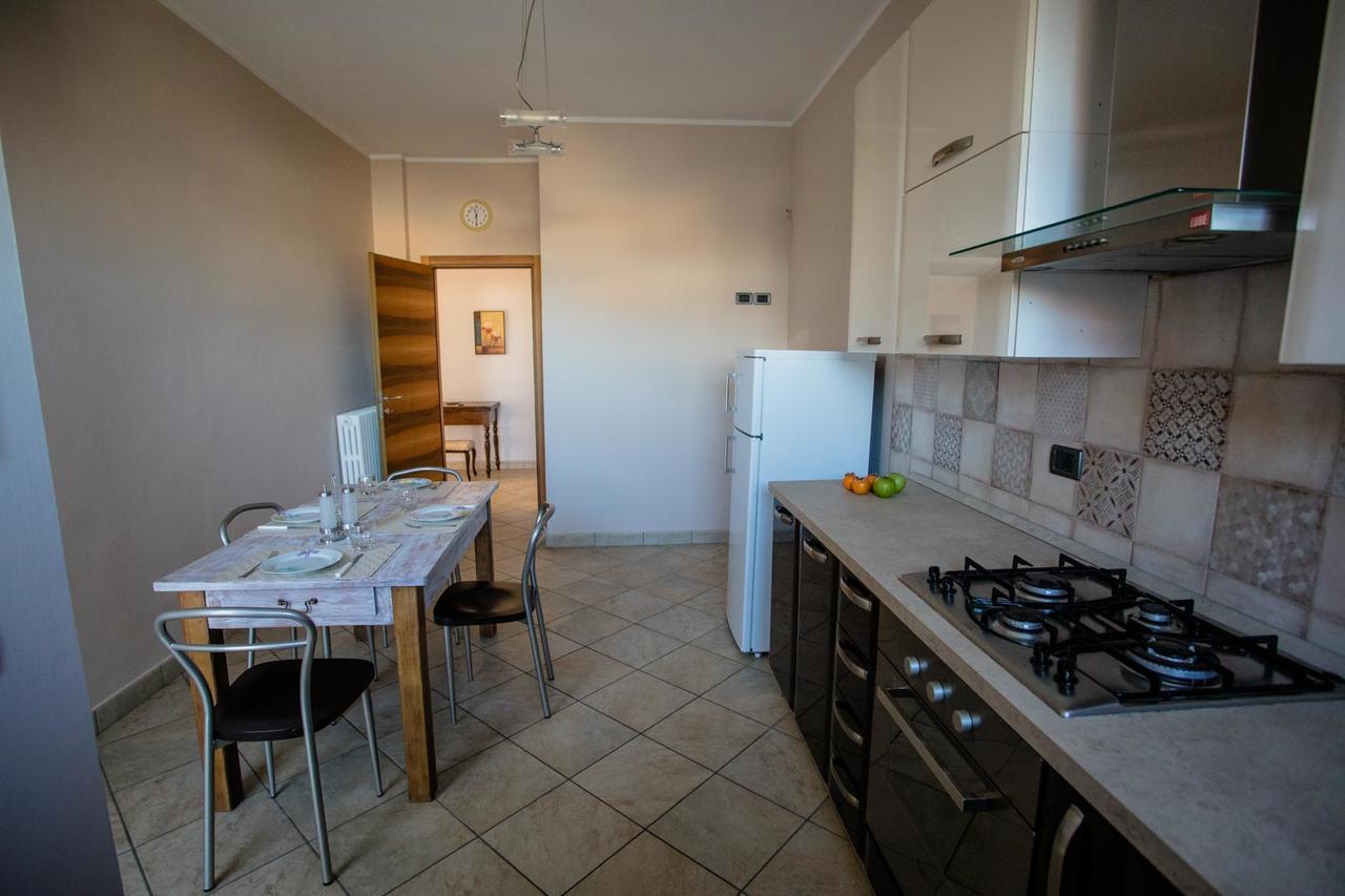 Ferienwohnung Terrazza Di Pinerolo Exterior foto